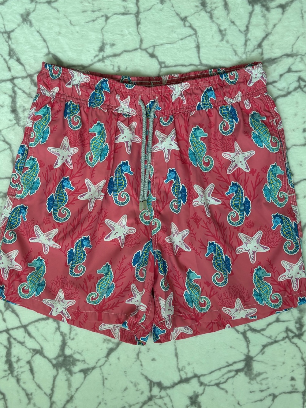 MAKASTIA Seahorse & Starfish Print Swim Trunks Men’s M Coral Pink Turquoise